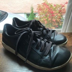 Vivobarefoot Geo Court